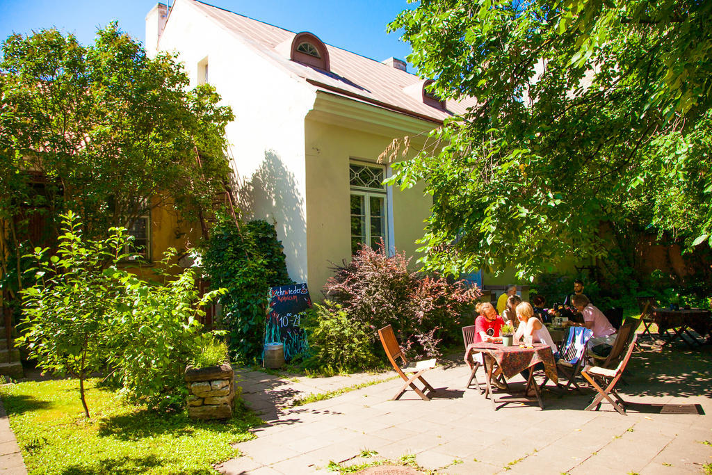 Mo Hostel Tallinn Exteriör bild